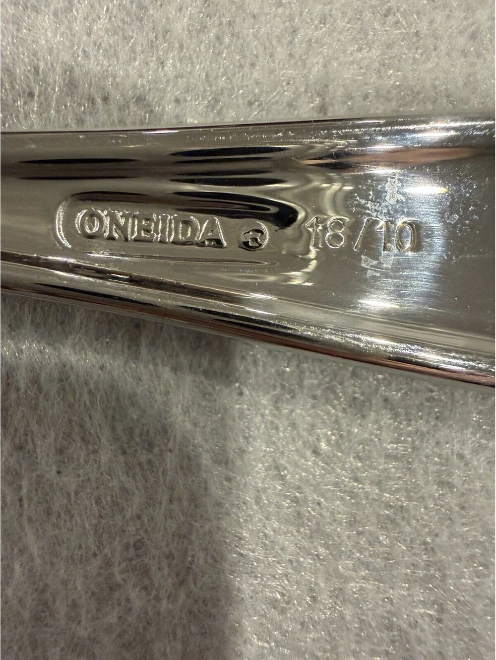Oneida 18/10 Stainless Flatware Carolina Pattern 23 Pieces EUC